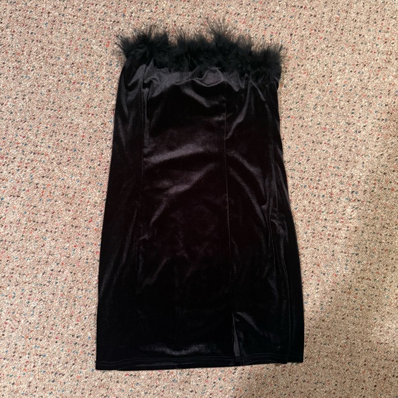 Superdown Dress - Picture 4 of 8